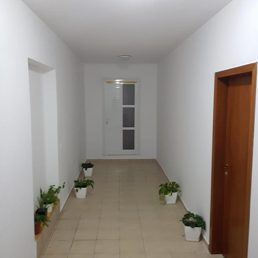 Hotel Restorant Genti Peshkatari Bashkia e Orikumit Exteriör bild