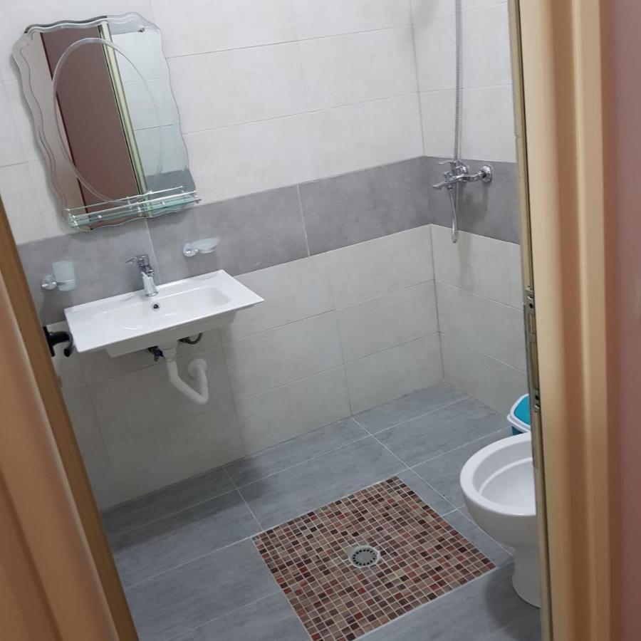 Hotel Restorant Genti Peshkatari Bashkia e Orikumit Exteriör bild