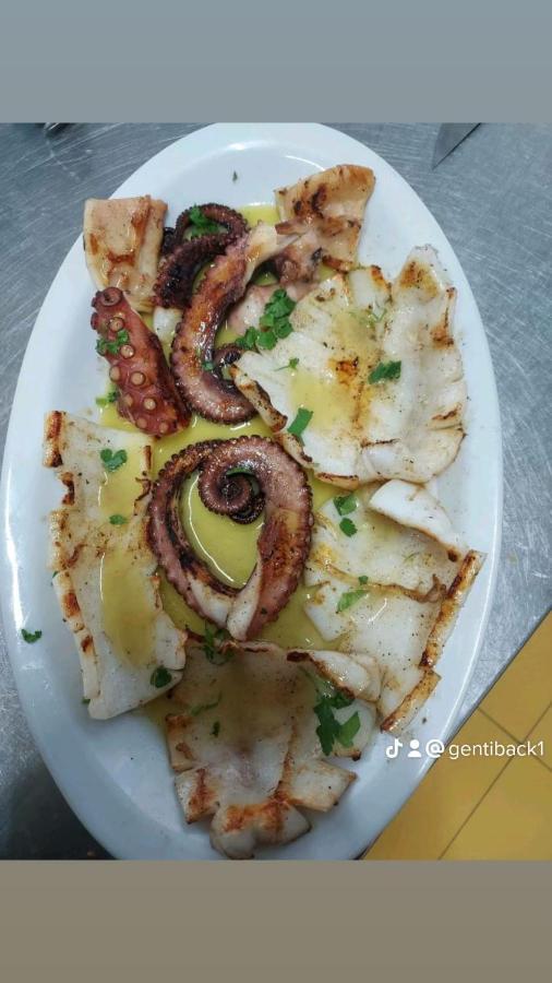 Hotel Restorant Genti Peshkatari Bashkia e Orikumit Exteriör bild